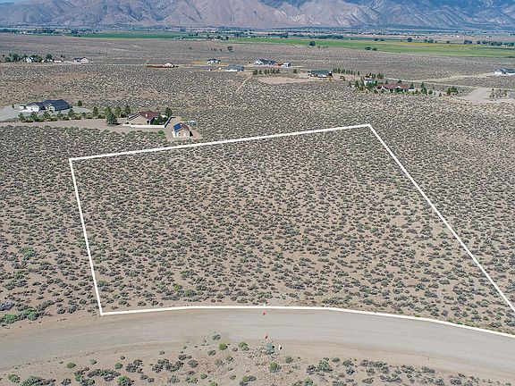 3rd image of 201 W Sierra View Dr