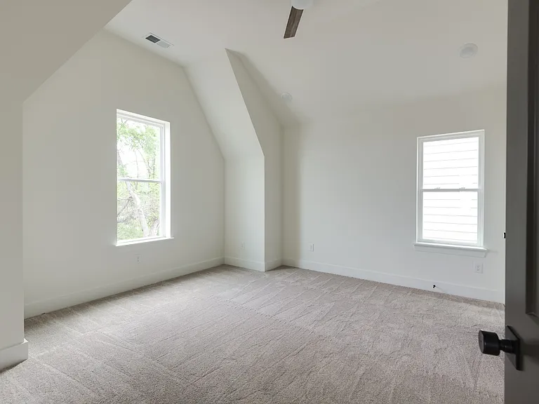 3800 Syfert Ln — Photo 8