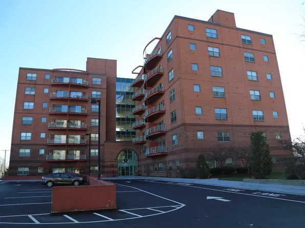 100 W Squantum St APT 509, Quincy, MA 02171