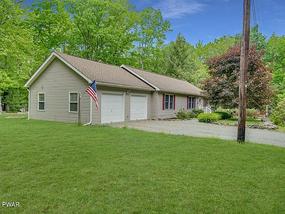 2nd image of 122 Hickory Dr