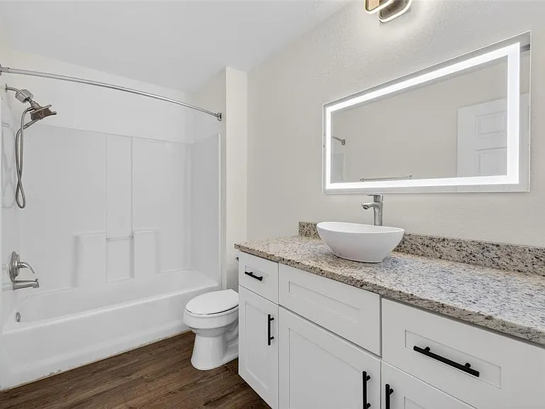5467 Vineland Rd #6308 — Photo 22