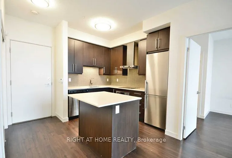 2087 Fairview St #905 — Photo 2
