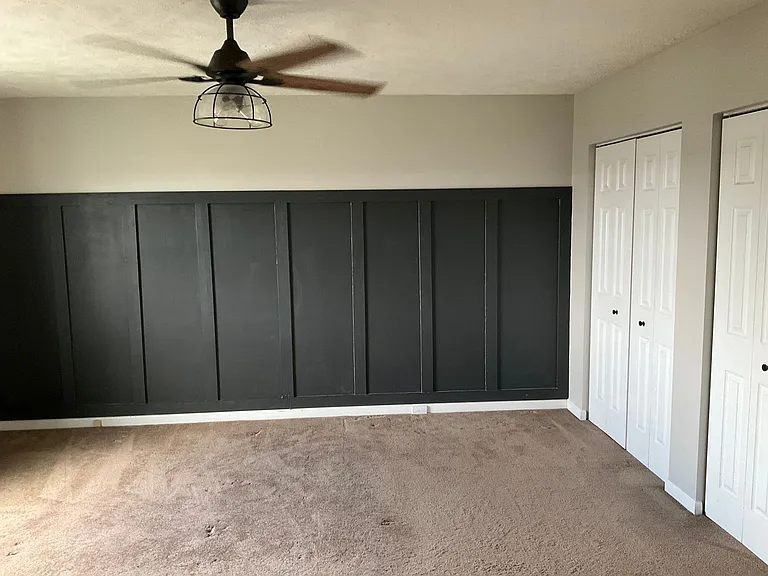 1049 Royal Dr — Photo 26