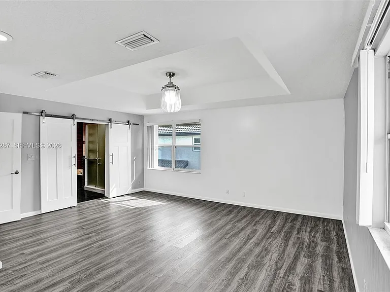 740 Cypress Pointe Dr E — Photo 16