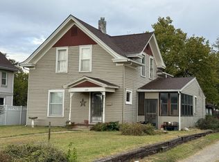109 E 10th St, Beloit, KS 67420