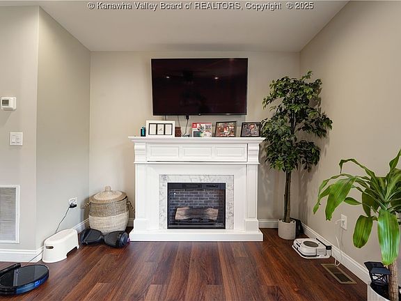 5th image of 9073 Teays Valley Rd