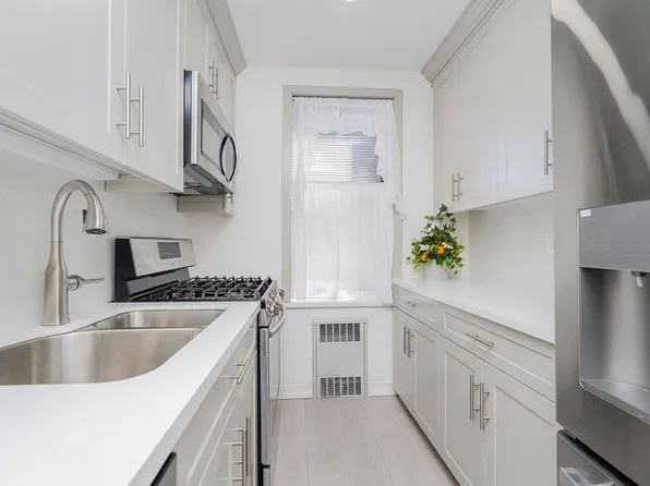 2645 Homecrest Avenue image 1 of 24