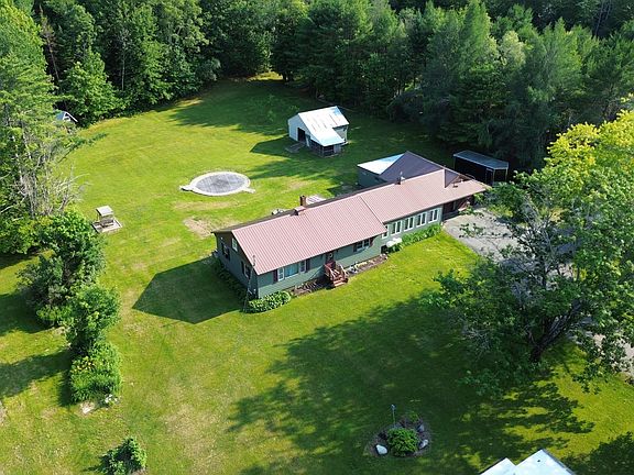 4th image of 411 White School House Road