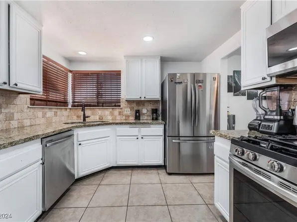4798 Walteta Way, Las Vegas, NV 89119