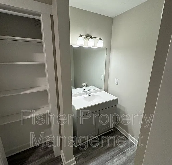 615 Albemarle St #C — Photo 11