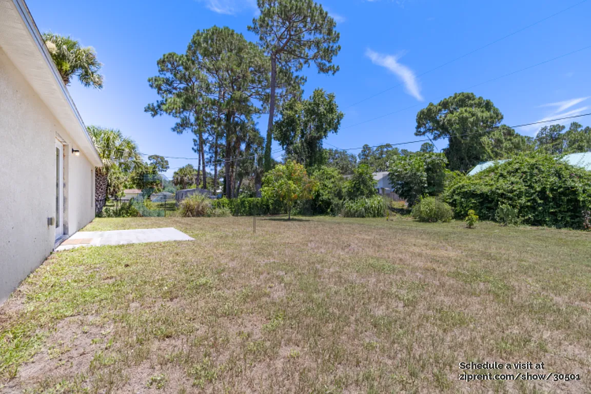 Vero Beach Highlands Unit 4 — Photo 4