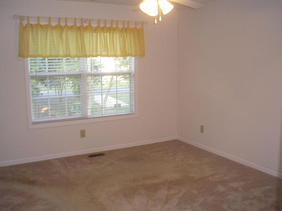 4th image of 204 Ferrell Ave