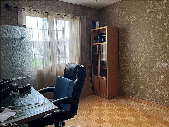 5th image of 1501 Birch Run Dr