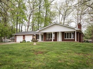 1265 S Westwood Dr, Scottsburg, IN