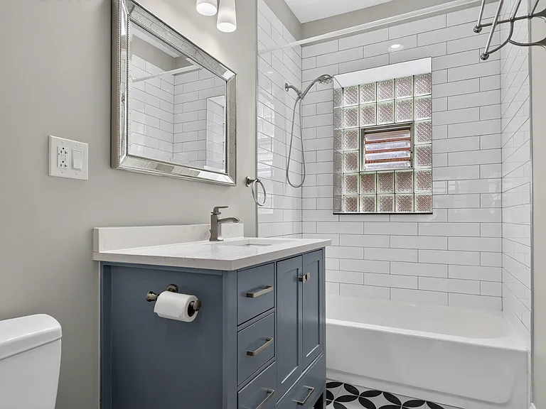 4924 N Kedzie Ave #1E-103 — Photo 18