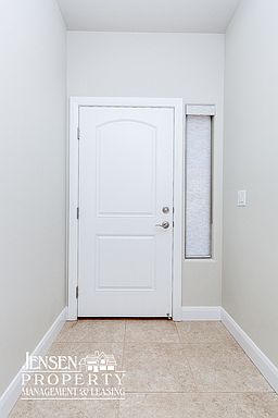 5th image of 2537 Bella Vista Dr