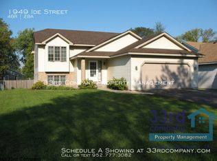 1949 Ide St N, Maplewood, MN 55109