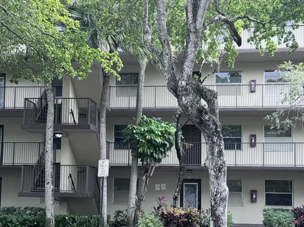 3301 NW 47th Ter APT 316, Lauderdale Lakes, FL 33319