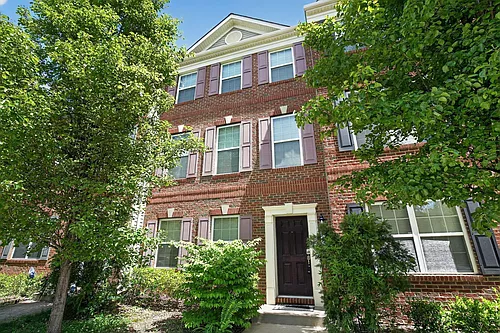 2864 Hedgerow Pl Photo 1