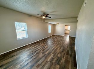 105 W Caddo St, El Reno, OK 73036