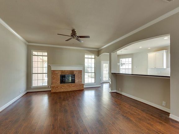 4th image of 202 Lake Crest Dr