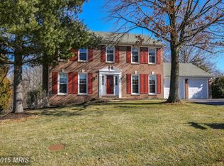 9840 Faust Dr, Vienna, VA 22182