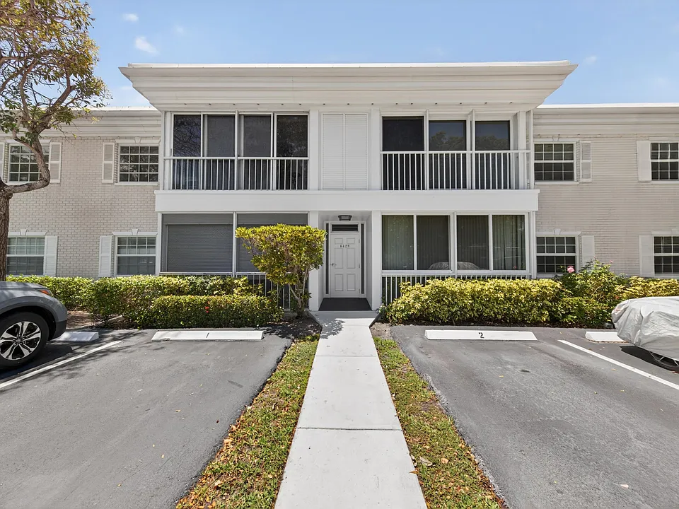 6429 Bay Club Dr #3