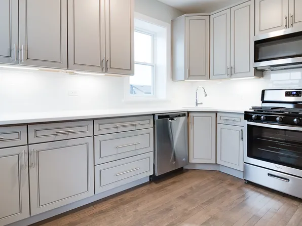 2917 W Wabansia Ave #2R, Chicago, IL 60647