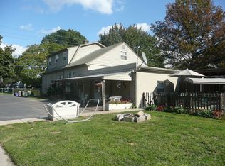 2225 Edgely Rd, Levittown, PA 19057