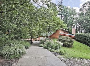 12215 King Cir, Roswell, GA 30075