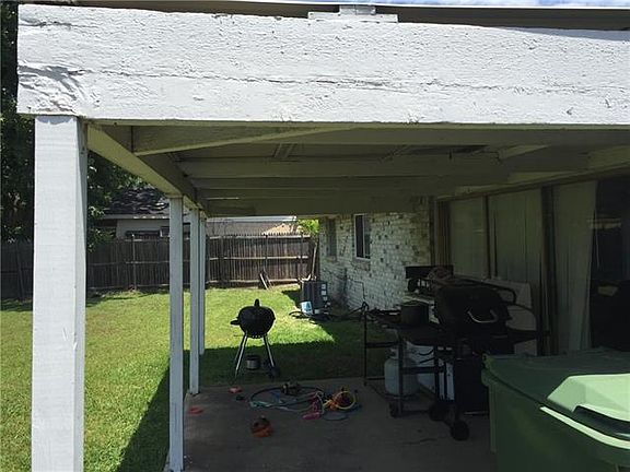 5th image of 469 Birchwood Dr