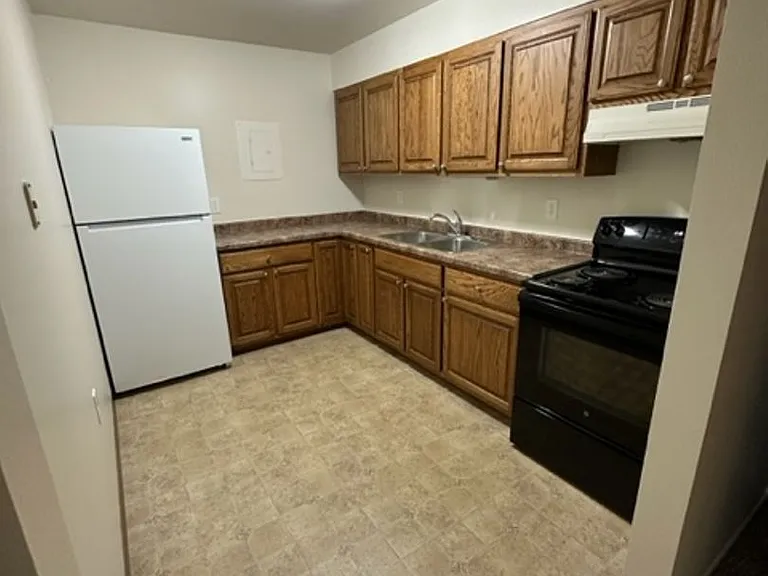 6934 Hillcrest Ave — Photo 2