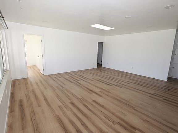5th image of 1760 Chico St #A