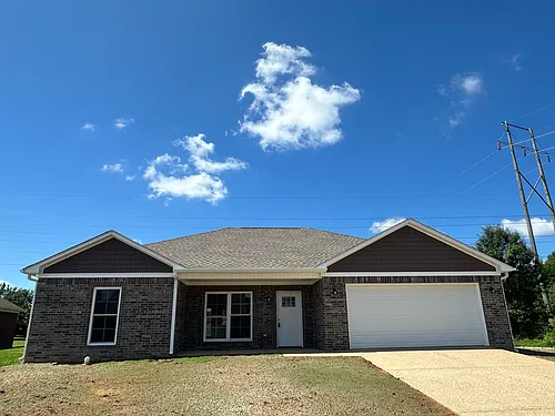 104 Wesley Dr Photo 1
