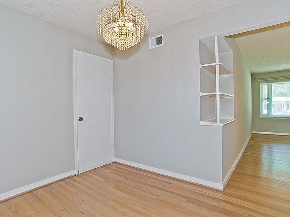 5th image of 10848 Benbrook Dr