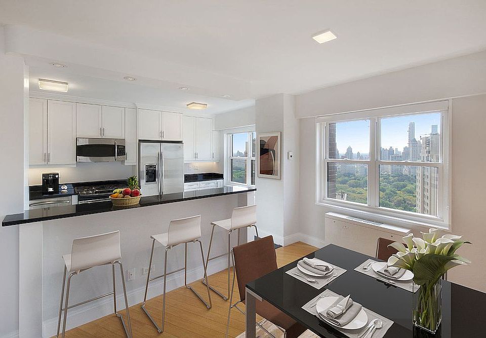 1st image of 20 W 64th St APT 43A