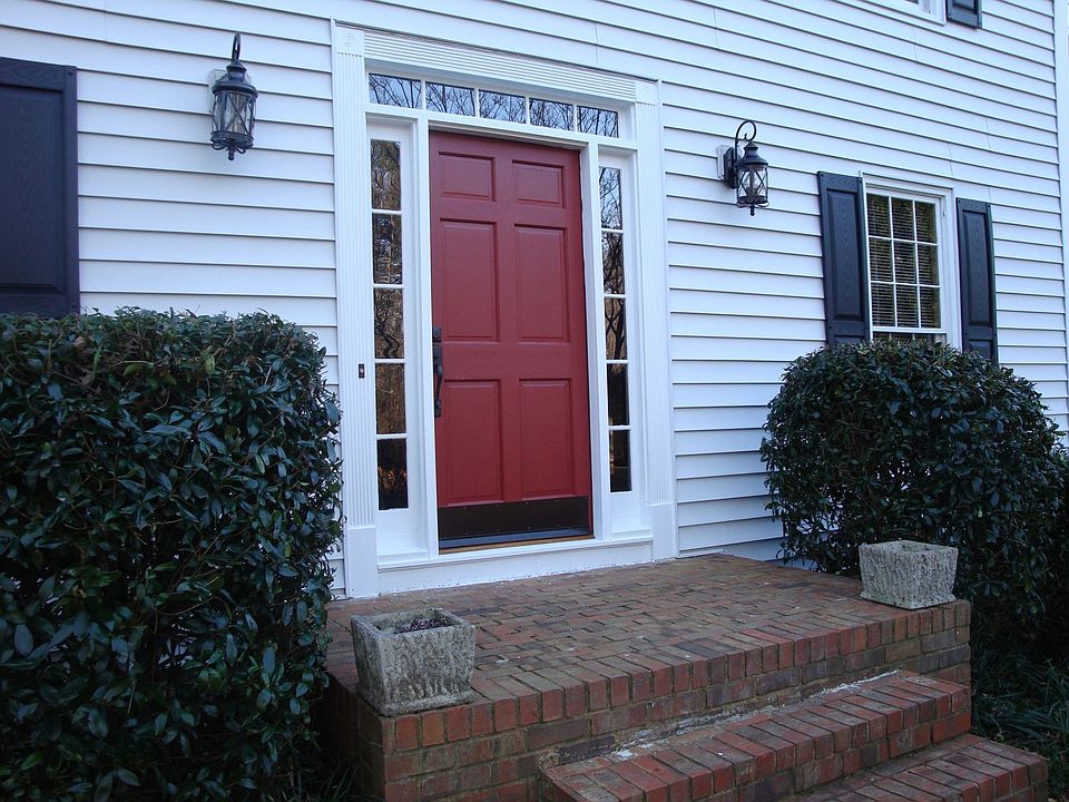 2nd image of 2370 Morgan Rd NE