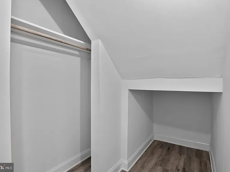 1807 Silver Ct — Photo 7