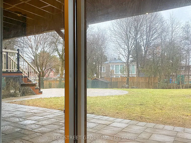 29 Carlton Rd #BASEMENT — Photo 13