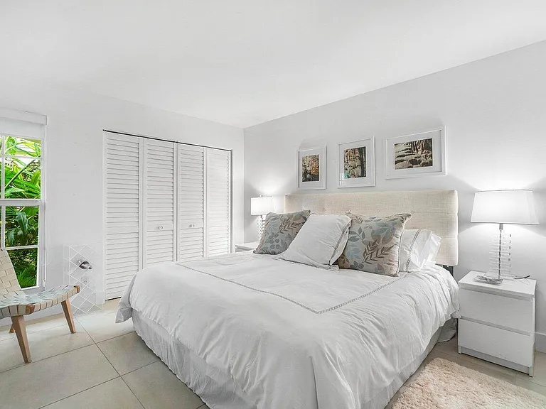 2320 Las Casitas Dr — Photo 17