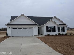 813 Calebs Creek Ct, Maysville, NC 28555