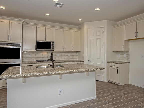 5th image of 18621 W Mescal St