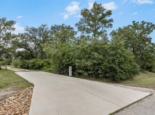 901 Spanish Oaks Blvd, Lockhart, TX 78644
