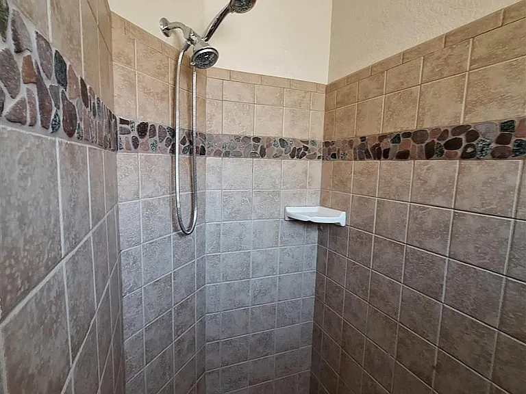 11785 E 28th Pl — Photo 16