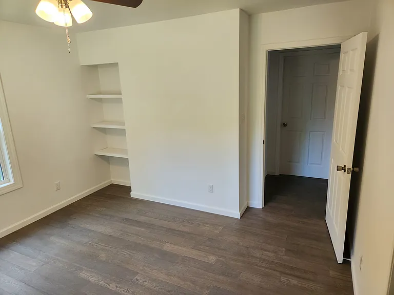 1703 E Lincoln St — Photo 7