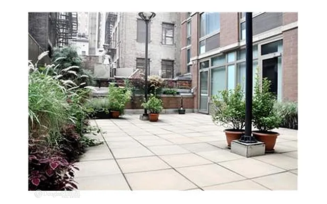 Rented by Douglas Elliman | media 14
