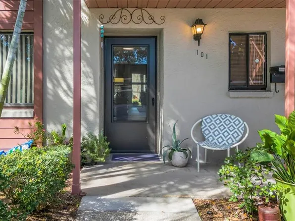 719 83RD AVENUE N #101, ST PETERSBURG, FL 33702