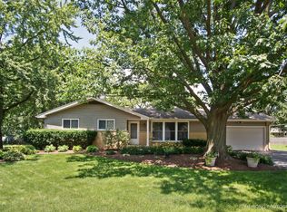 187 Calkins Dr, Sugar Grove, IL 60554