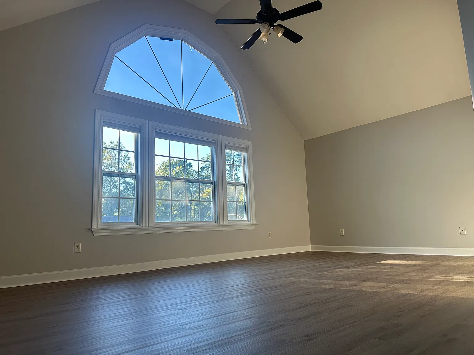 4923 Marlos Dr NE — Photo 3