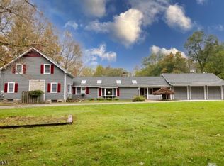 205 Willows Rd, Newton, NJ 07860